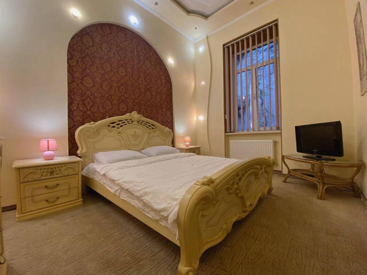 Apartment Veronica In Center Лвив Екстериор снимка